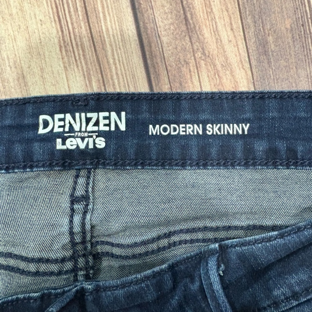 Denizen from Levi's Dark Blue Skinny Jeans Size 18S